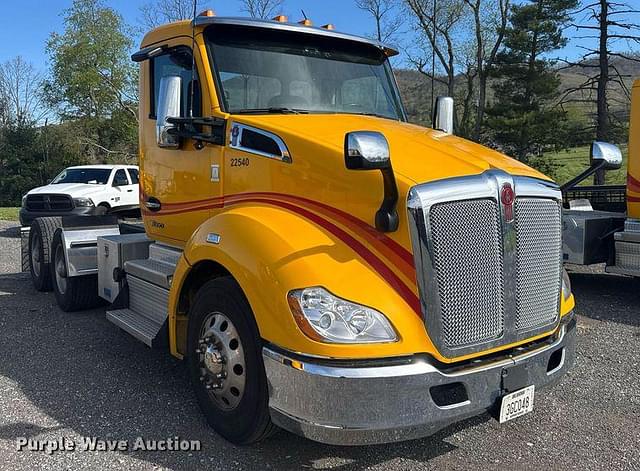 Image of Kenworth T680 equipment image 2