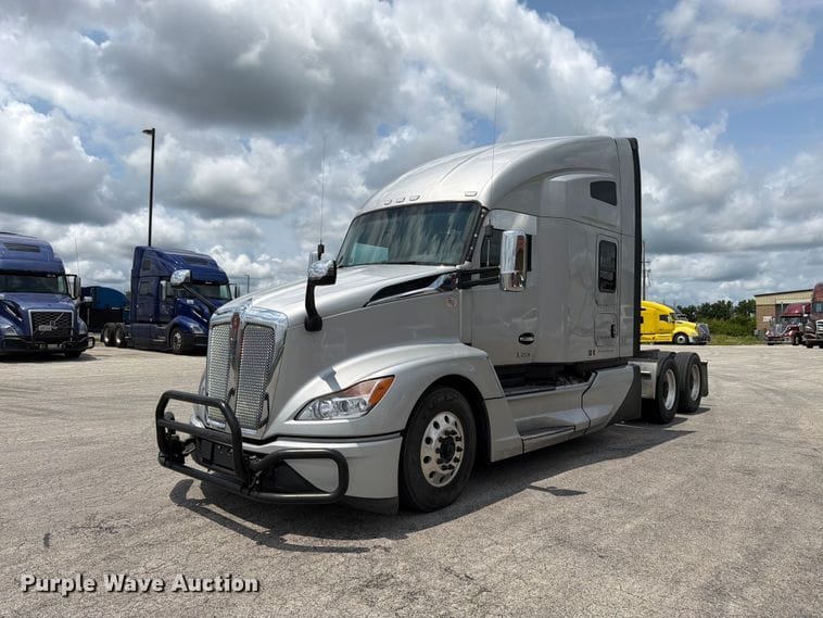 2022 Kenworth T680 Equipment Image0