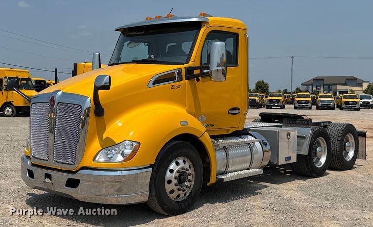 Image of Kenworth T680 Primary image