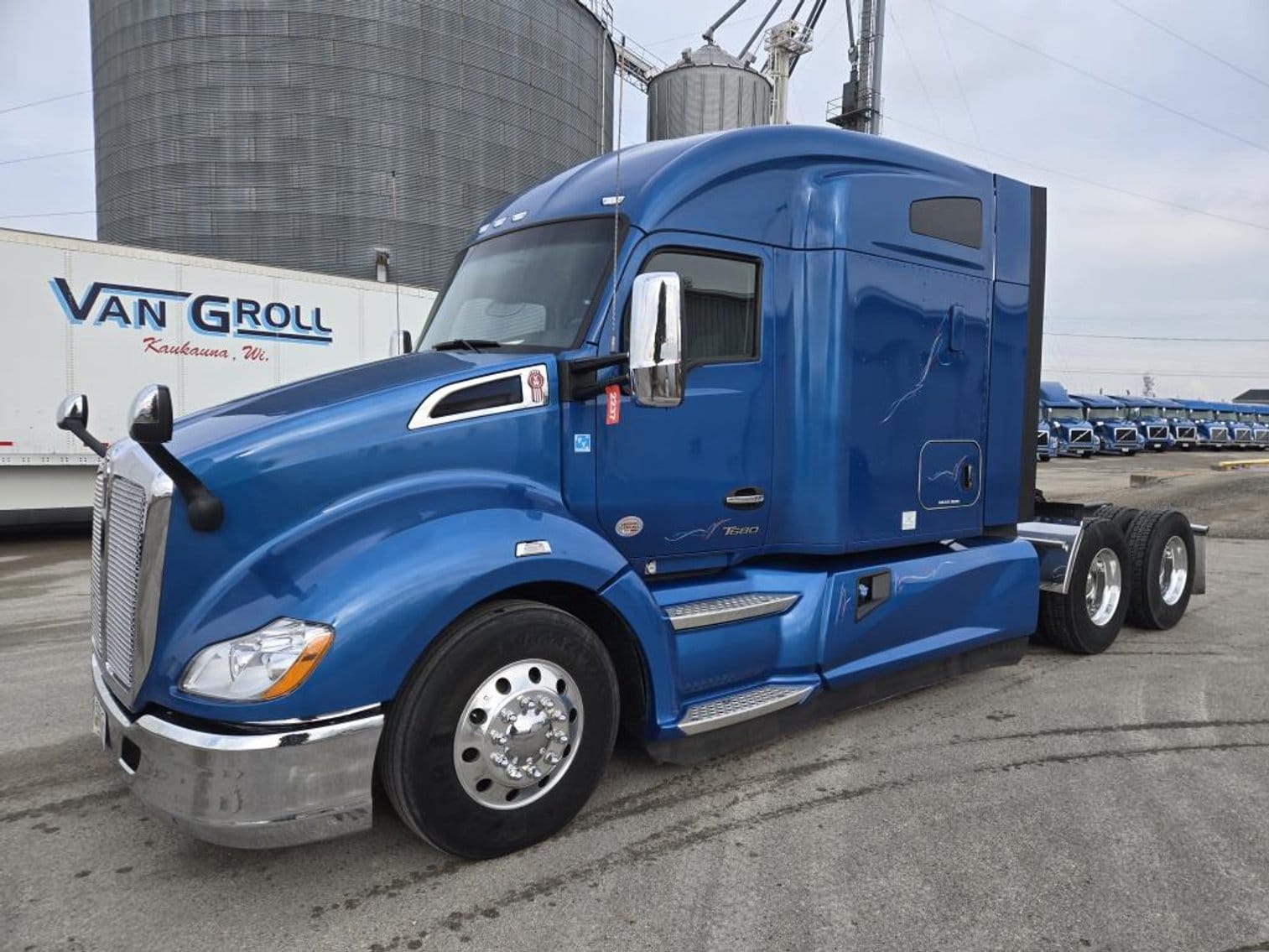 2022 Kenworth T680 Equipment Image0