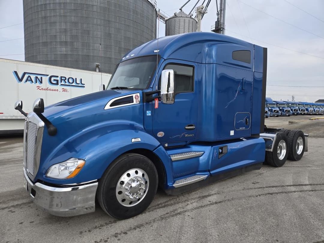 Image of Kenworth T680 Primary image