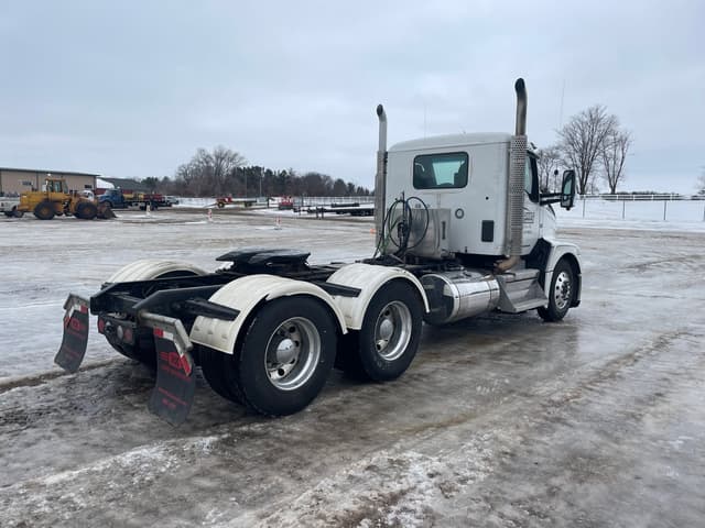 Image of Kenworth T680 equipment image 4