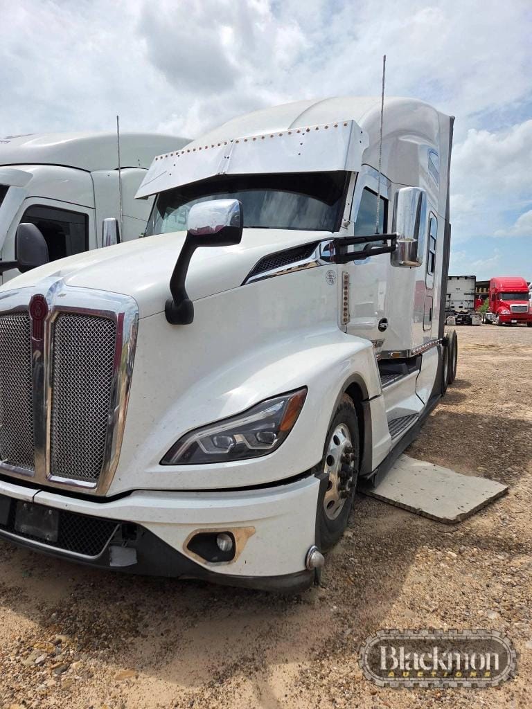 2022 Kenworth T680 Equipment Image0