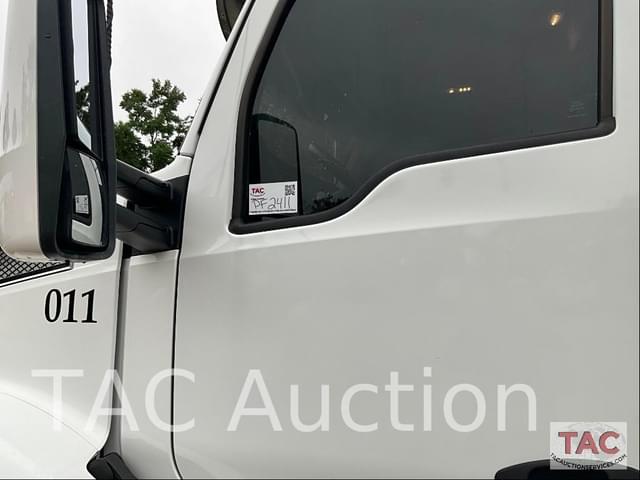 Image of Kenworth T880 equipment image 3
