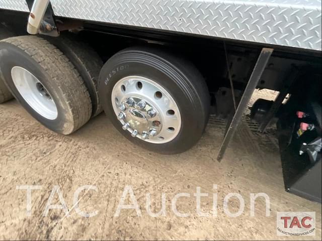 Image of Kenworth T880 equipment image 2