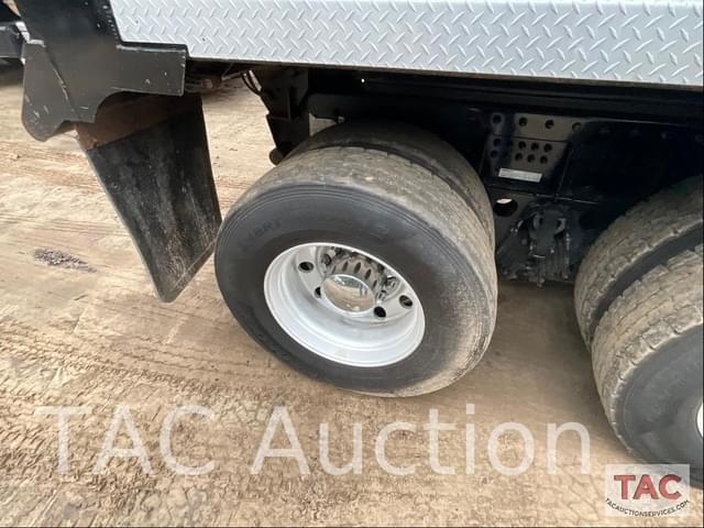 Image of Kenworth T880 equipment image 4