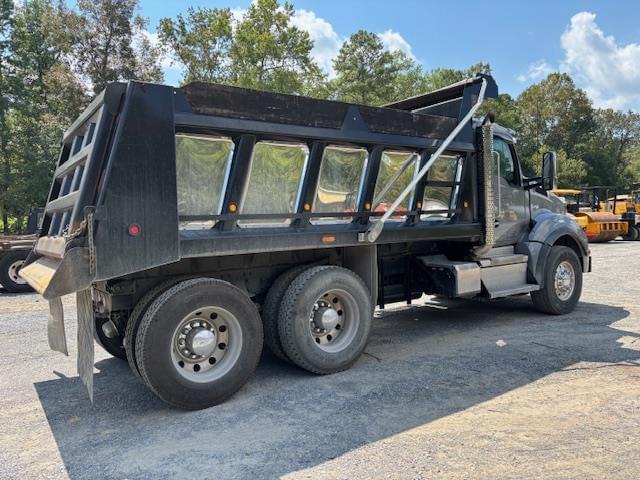 Image of Kenworth T880 equipment image 3
