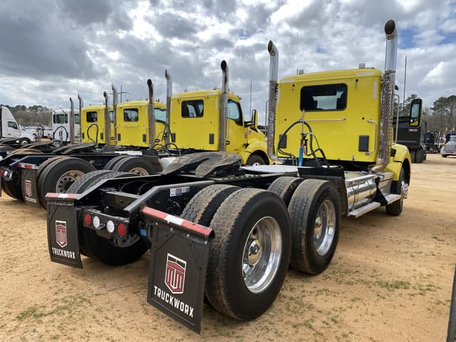 Image of Kenworth T880 equipment image 2