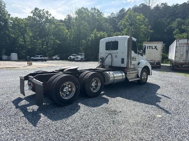 Image of Kenworth T880 equipment image 4