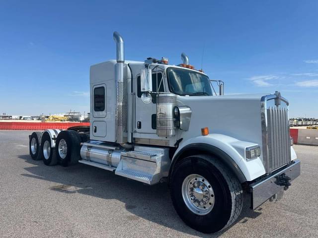 Image of Kenworth W900 equipment image 1