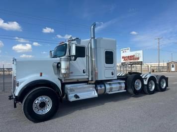 Main image Kenworth W900