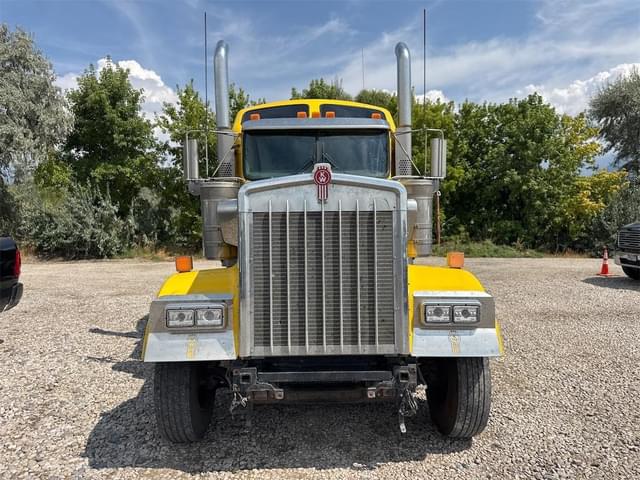 Image of Kenworth W900 equipment image 1