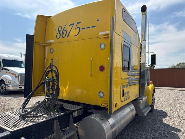 Image of Kenworth W900 equipment image 4
