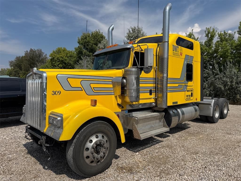 2022 Kenworth W900 Equipment Image0