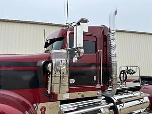 Main image Kenworth W900L 10