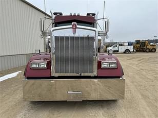 Main image Kenworth W900L 1