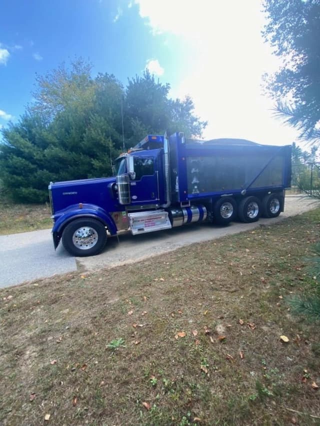 Image of Kenworth W900 equipment image 1