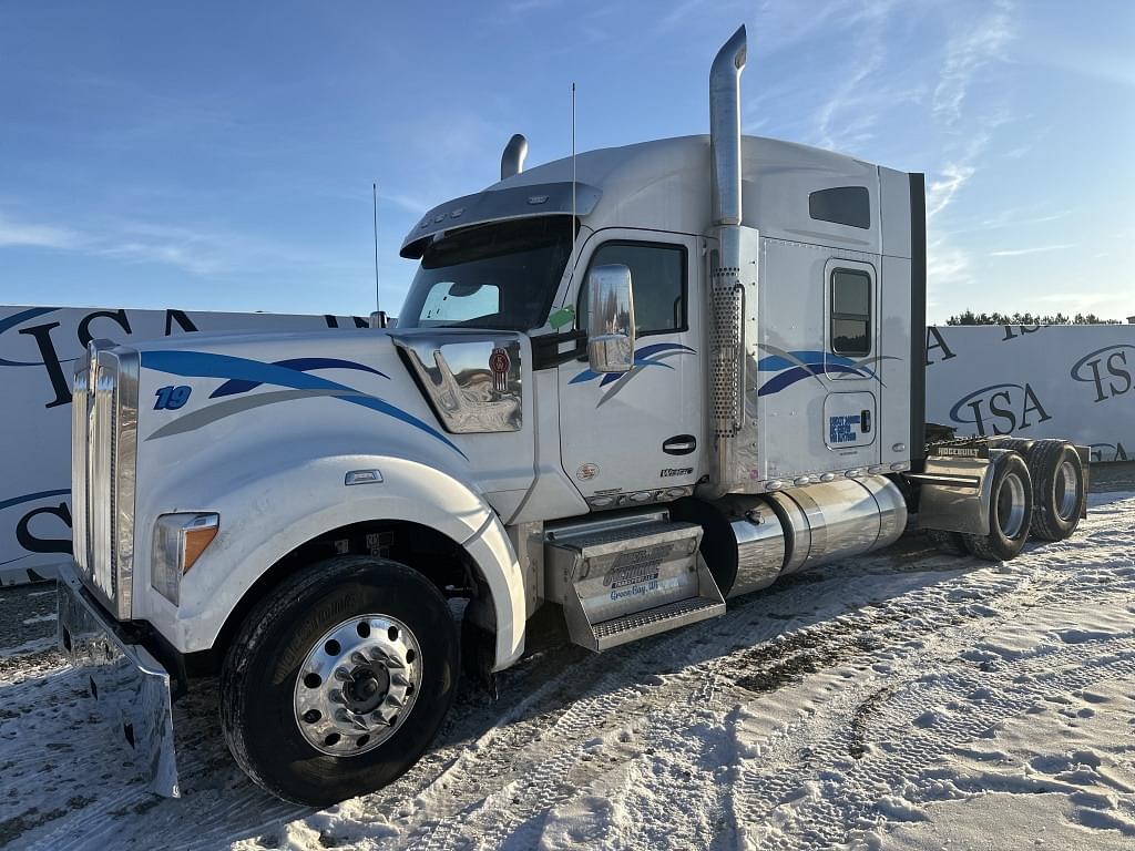 Image of Kenworth W900 Primary image