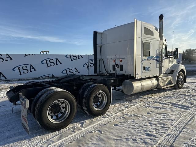 Image of Kenworth W900 equipment image 4