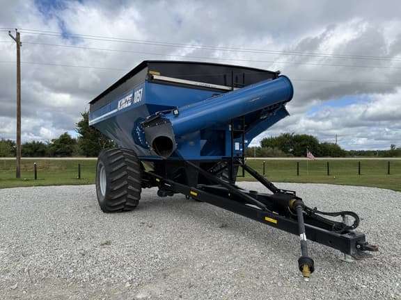 Image of Kinze 1051 equipment image 4