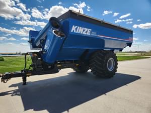 2022 Kinze 1121 Image