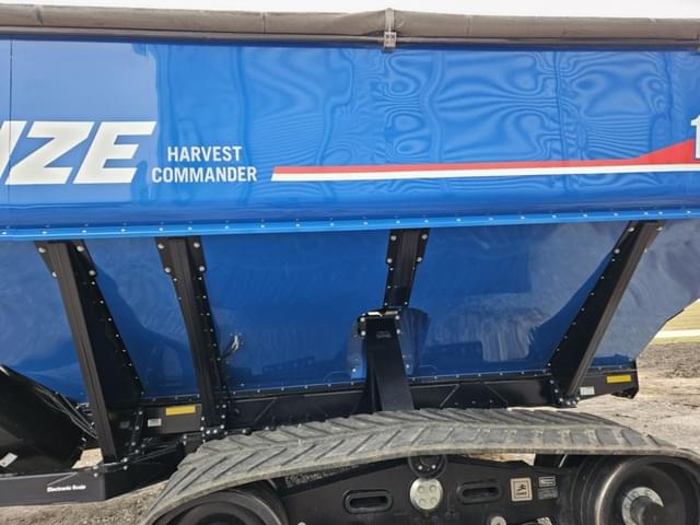 Image of Kinze 1321 equipment image 2