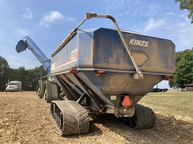 Image of Kinze 1321 equipment image 2