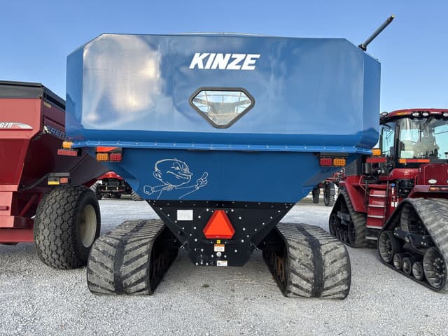 Image of Kinze 1321 equipment image 3