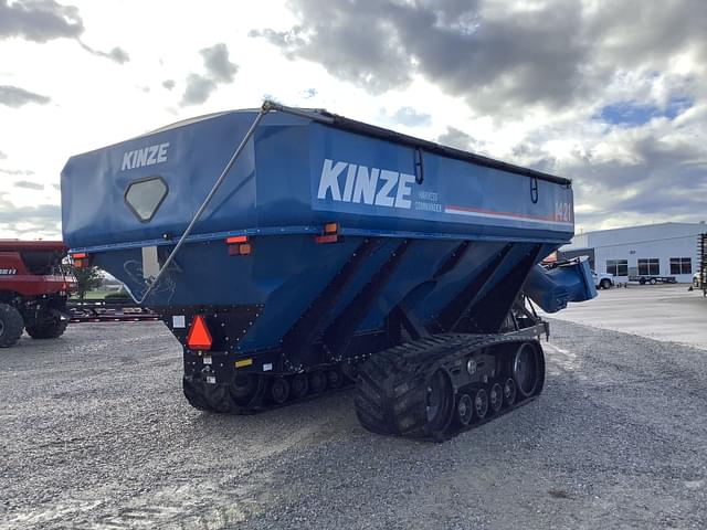 Image of Kinze 1421 equipment image 2