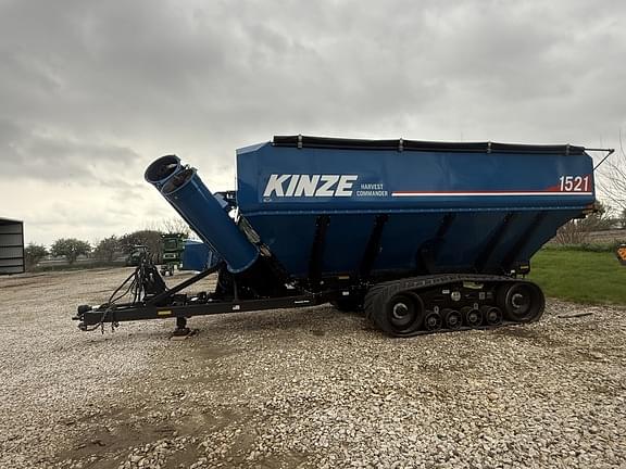 Image of Kinze 1521 equipment image 4