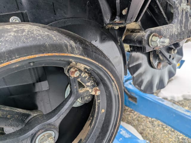 Image of Kinze 3605 equipment image 4