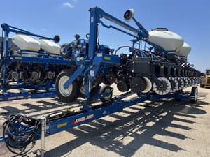 2022 Kinze 3605 Image