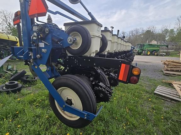 Image of Kinze 3605 equipment image 1