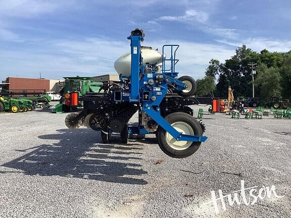 Image of Kinze 3605 equipment image 4