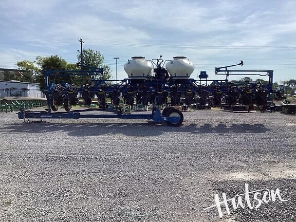 Image of Kinze 3605 equipment image 2