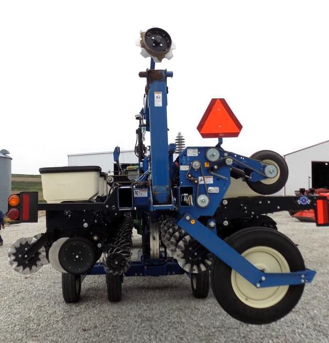 Image of Kinze 3605 equipment image 1