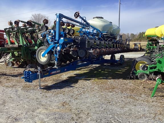 Image of Kinze 3605 equipment image 1