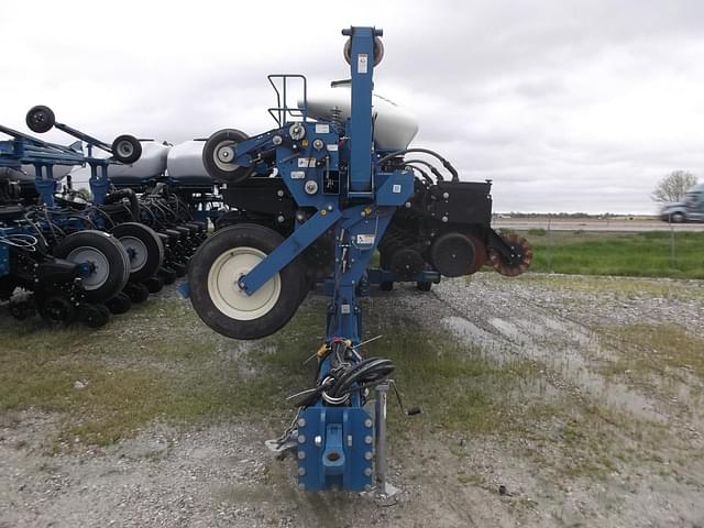 Image of Kinze 3605 equipment image 1