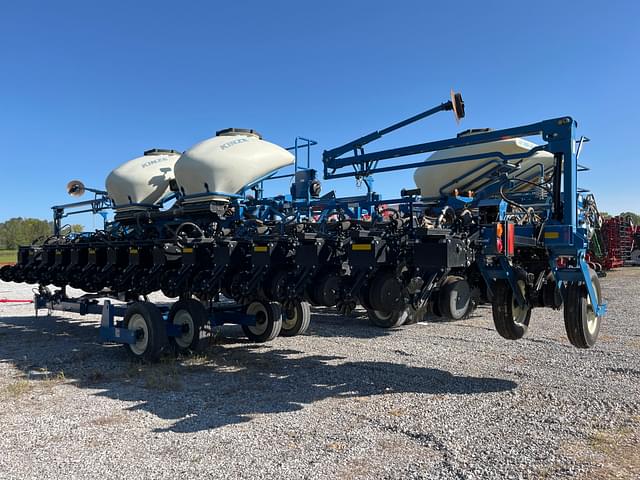 Image of Kinze 3605 equipment image 4