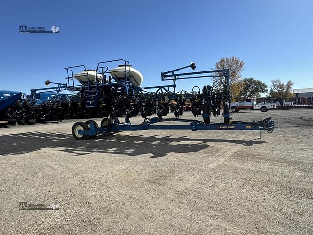 Image of Kinze 3605 equipment image 4