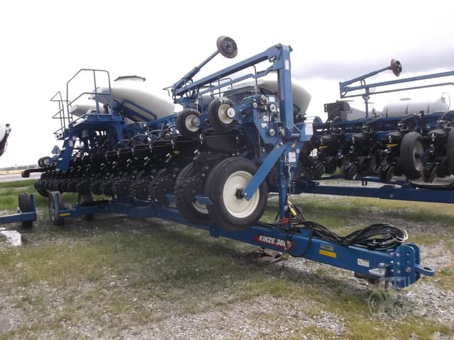 Image of Kinze 3605 equipment image 2