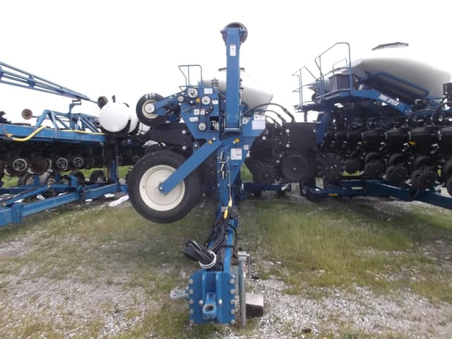 Image of Kinze 3605 equipment image 1