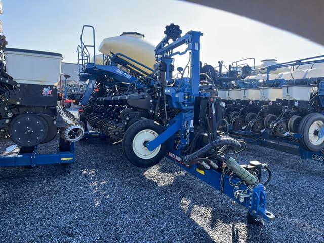 Image of Kinze 3665 equipment image 1