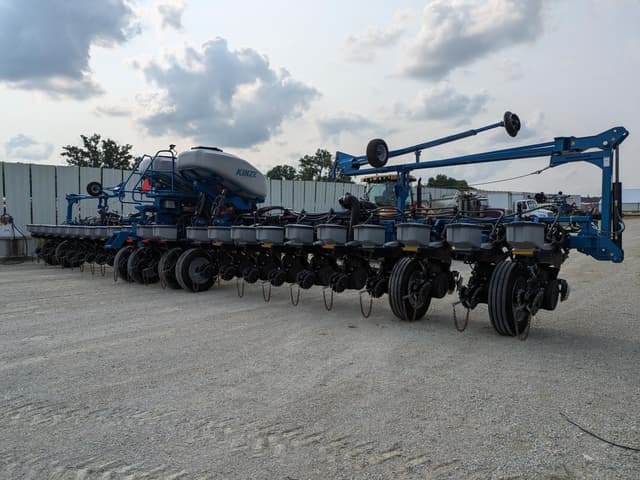 Image of Kinze 4905 equipment image 3