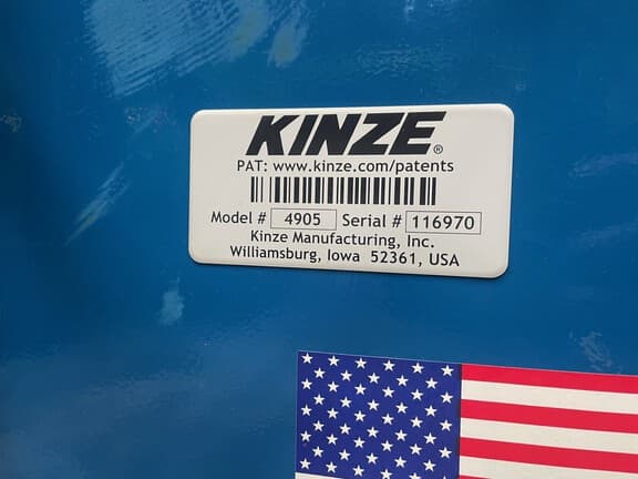 Image of Kinze 4905 equipment image 2