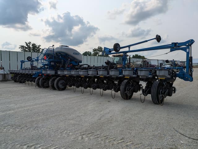 Image of Kinze 4905 equipment image 3