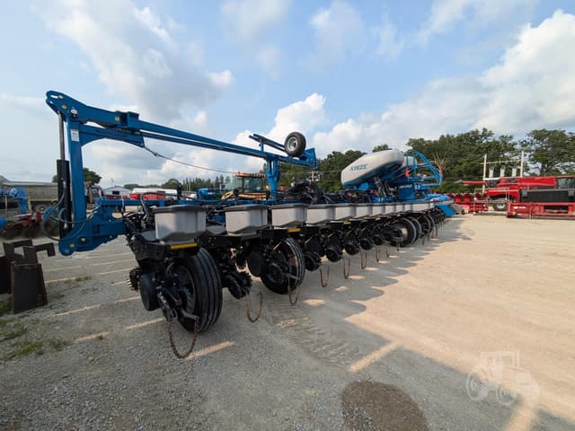 Image of Kinze 4905 equipment image 1