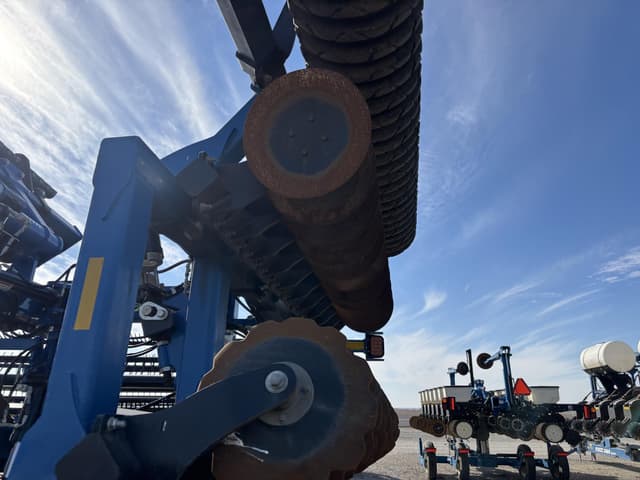 Image of Kinze Mach Till 201 equipment image 3