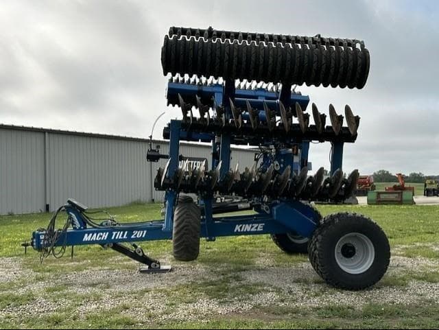 Image of Kinze Mach Till 201 equipment image 2