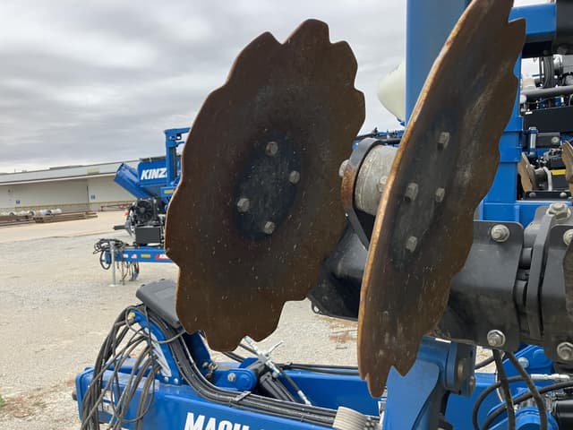 Image of Kinze Mach Till 201 equipment image 2